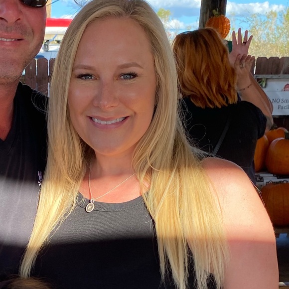 Meet your Posher, Olivia - Picture 1 of 1